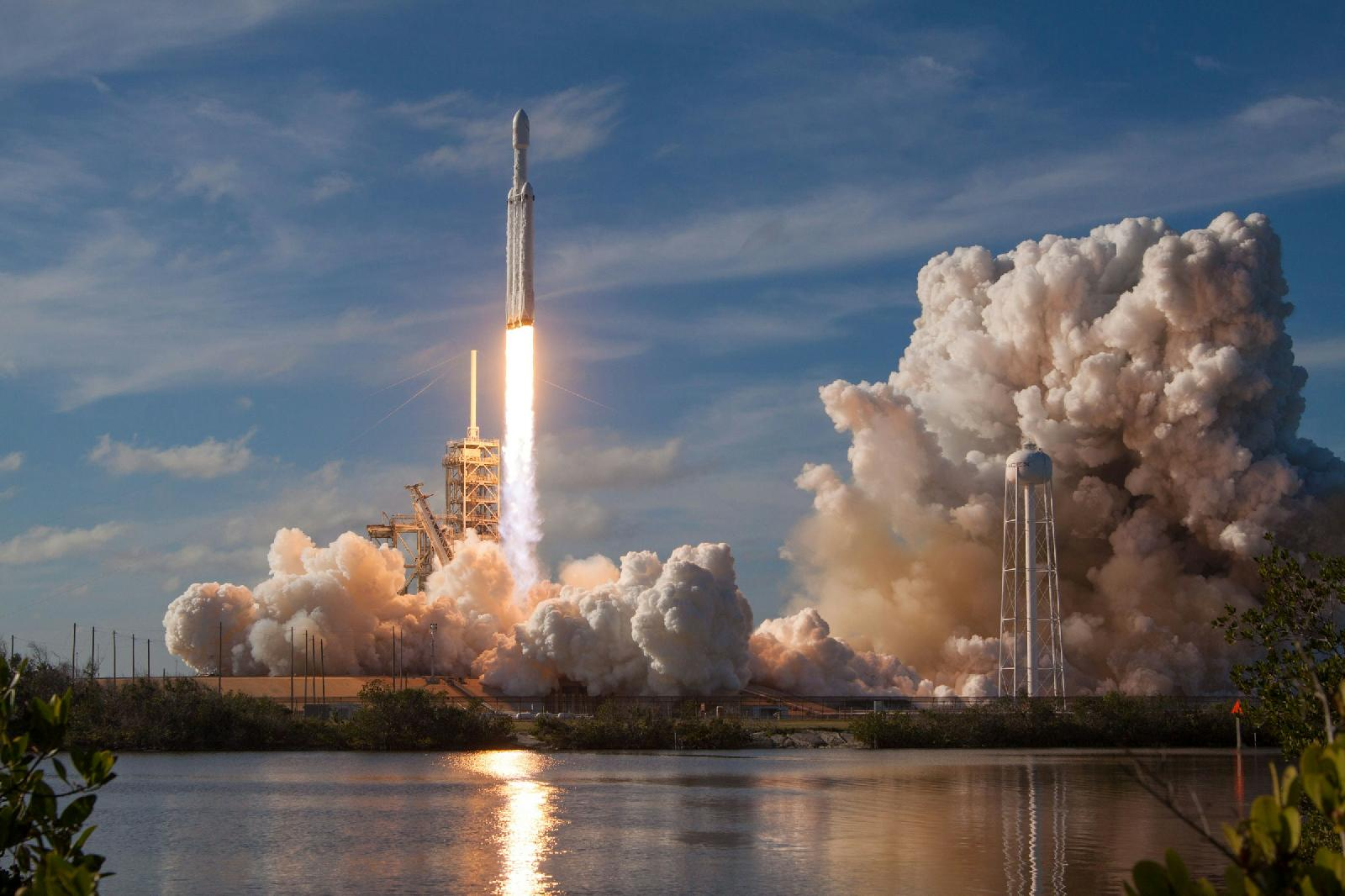 Spacex : zoom sur l&rsquo;actualite economique du groupe aerospatial